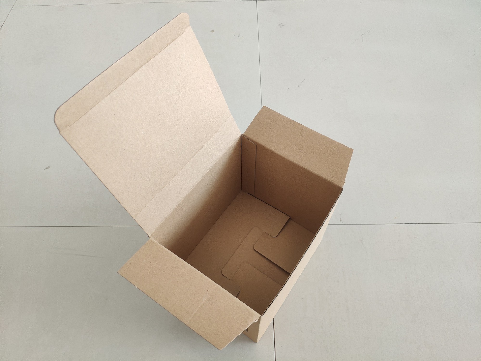 三层E楞纸箱（纸盒）
